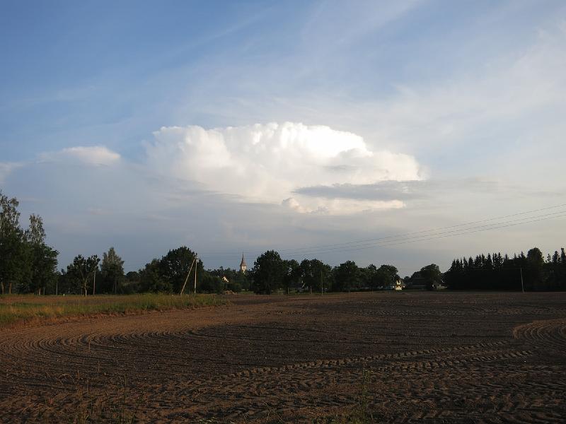 IMG_3478.JPG - Ilus pilveke Koeru kohal, peale Koerut avaldus pilve tõeline vägi: tugev tuul ja välgunooled.
